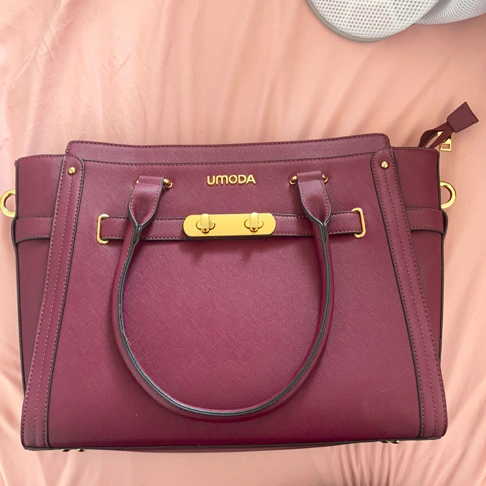 Unused bag Selling it because my laptop doesnt fit